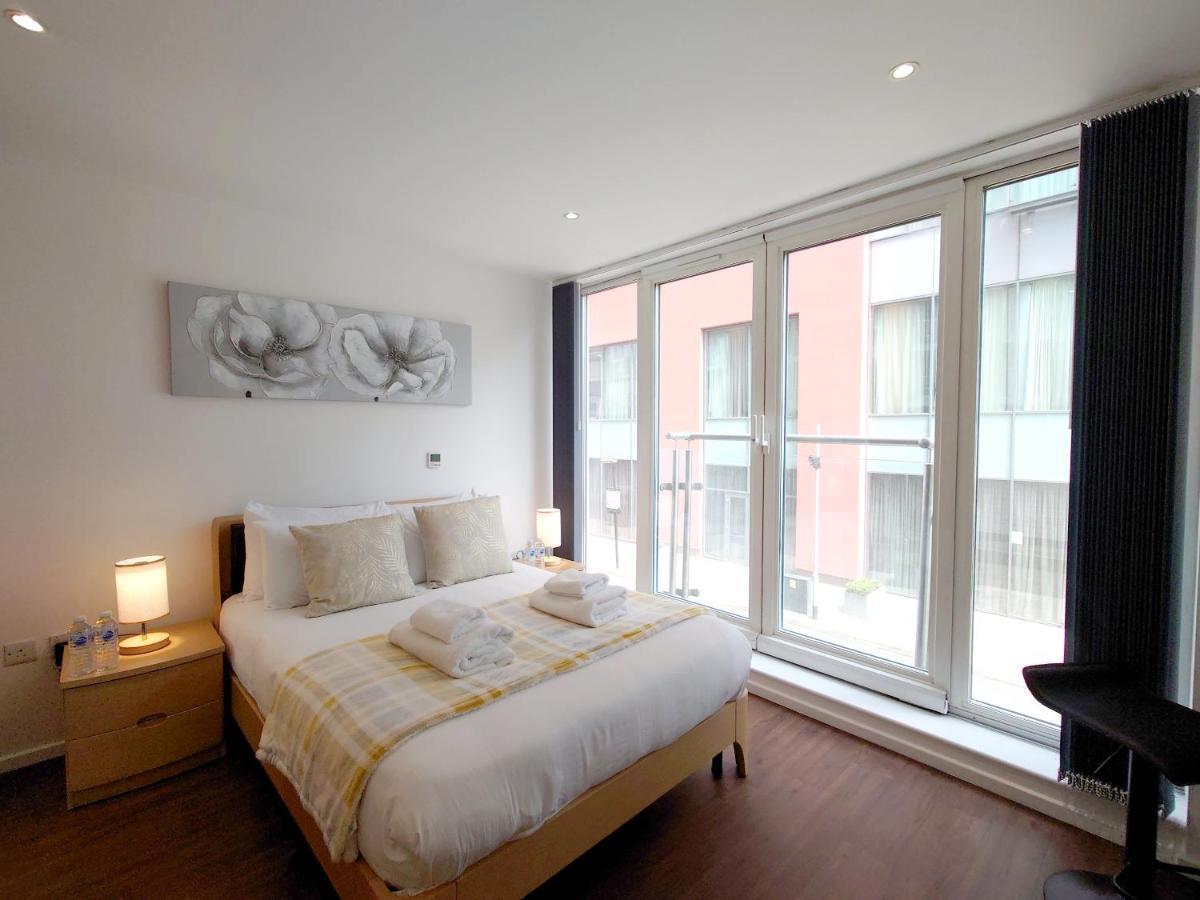 Fully Serviced Two Bed Apartment By Excel & O2 لندن المظهر الخارجي الصورة