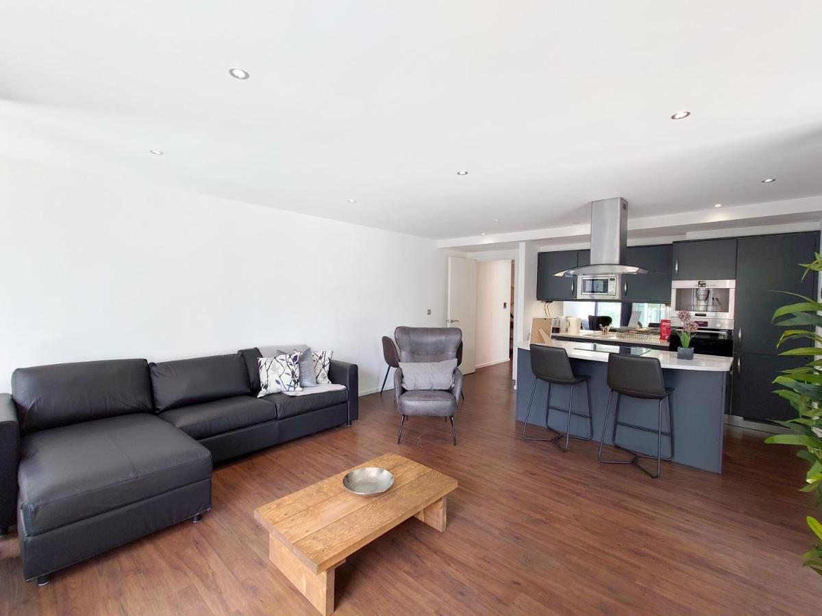 Fully Serviced Two Bed Apartment By Excel & O2 لندن المظهر الخارجي الصورة